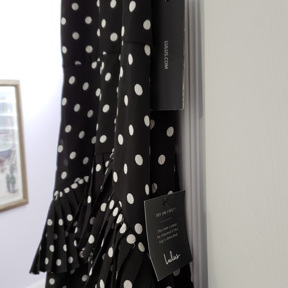 Dress - Picture 2 of 3